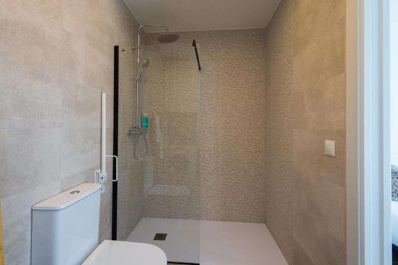 Florit Flats - The Port Avenue Apartment Valenza Esterno foto