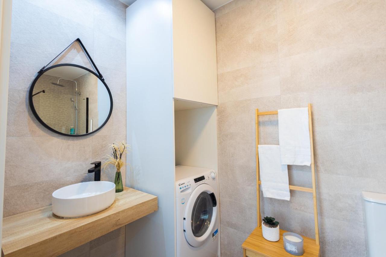 Florit Flats - The Port Avenue Apartment Valenza Esterno foto